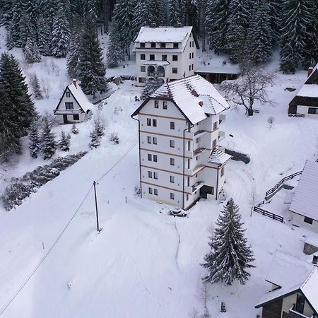 Apartment Petrovic Kopaonik Bagian luar foto